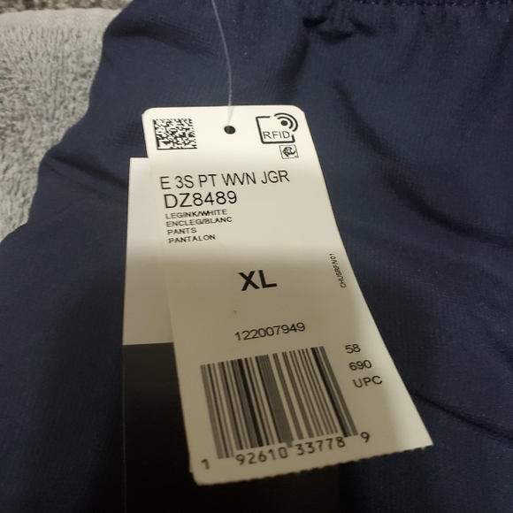 ADIDAS Active Wear - Picture 3 of 4